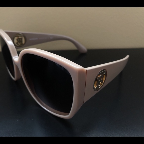 Burberry BE4290 Sunglasses - Picture 3 of 3